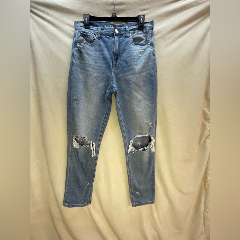 American Eagle Distressed Blue Jeans